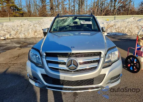 2015 Mercedes-Benz Glk 350 4Matic z USA, uszkodzony, nr VIN WDCGG8JB1FG402614